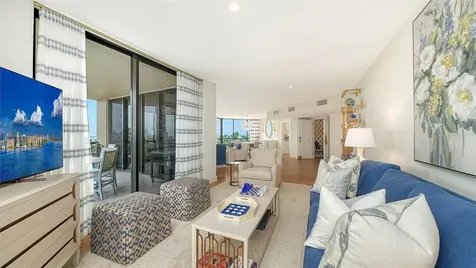 1241 Gulf Of Mexico Drive Longboat Key FL 34228