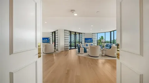 1241 Gulf Of Mexico Drive Longboat Key FL 34228
