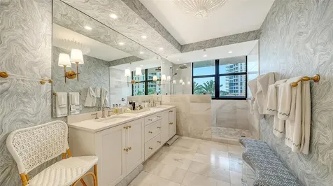 1241 Gulf Of Mexico Drive Longboat Key FL 34228