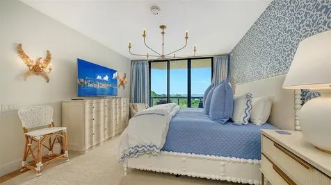 1241 Gulf Of Mexico Drive Longboat Key FL 34228