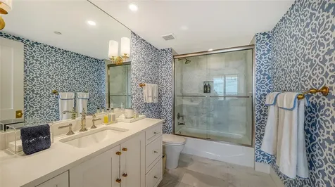 1241 Gulf Of Mexico Drive Longboat Key FL 34228