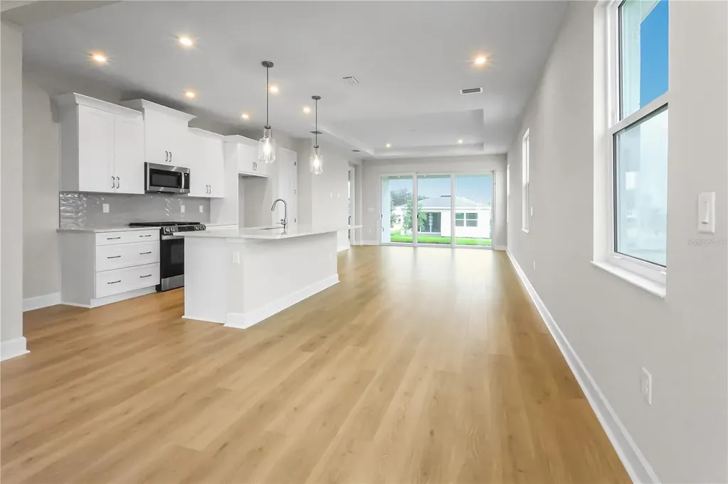 570 Hammock Oaks Boulevard Lady Lake FL 32159