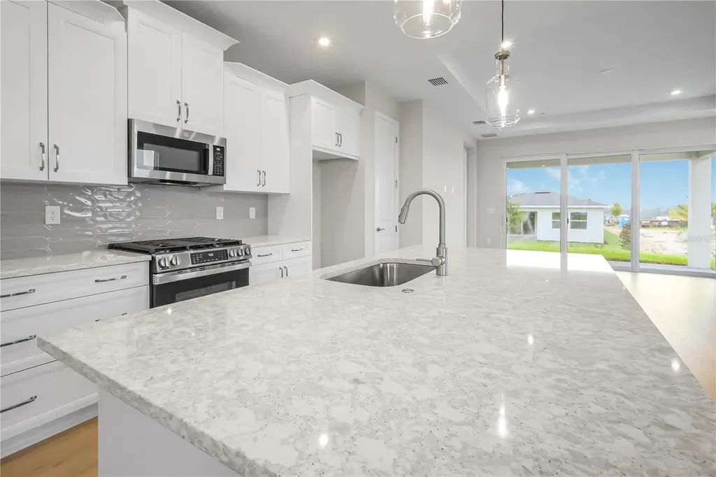 570 Hammock Oaks Boulevard Lady Lake FL 32159