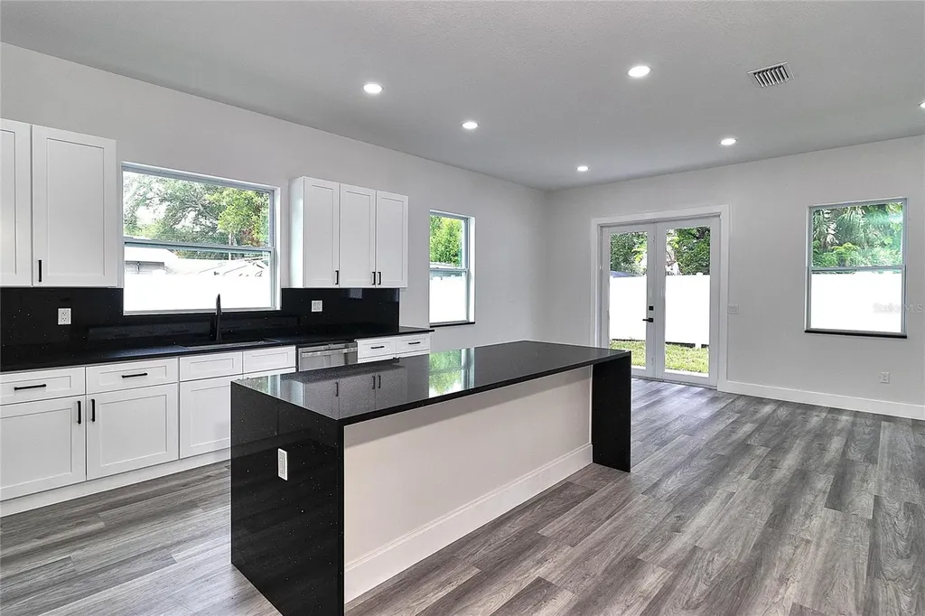 6251 148 Avenue N Clearwater FL 33760