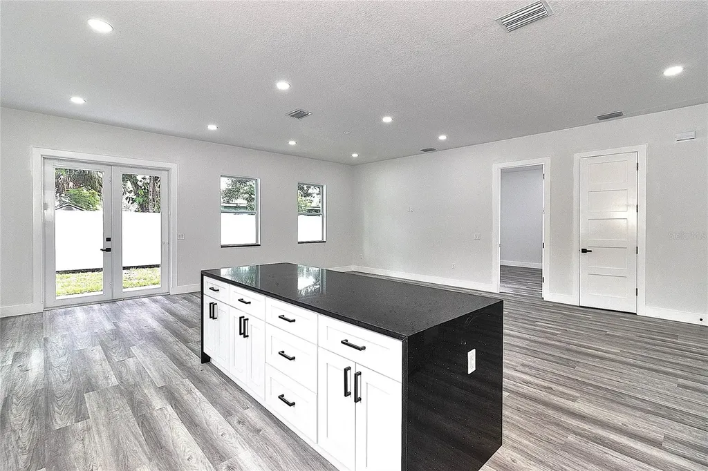6251 148 Avenue N Clearwater FL 33760