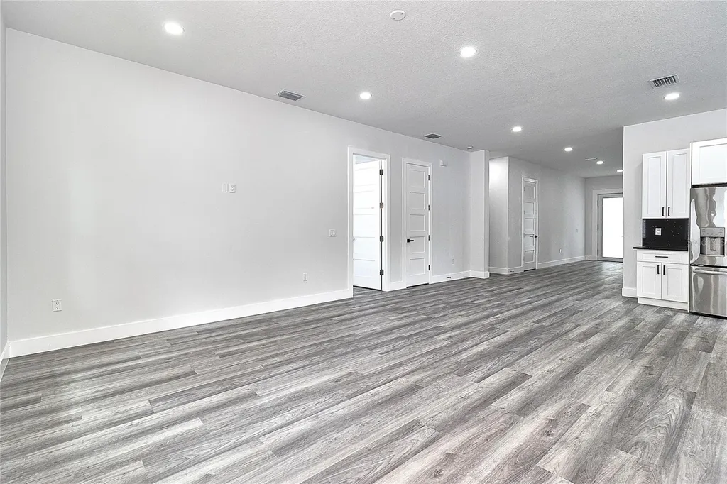 6251 148 Avenue N Clearwater FL 33760