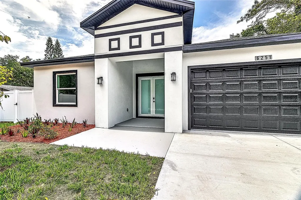 6251 148 Avenue N Clearwater FL 33760