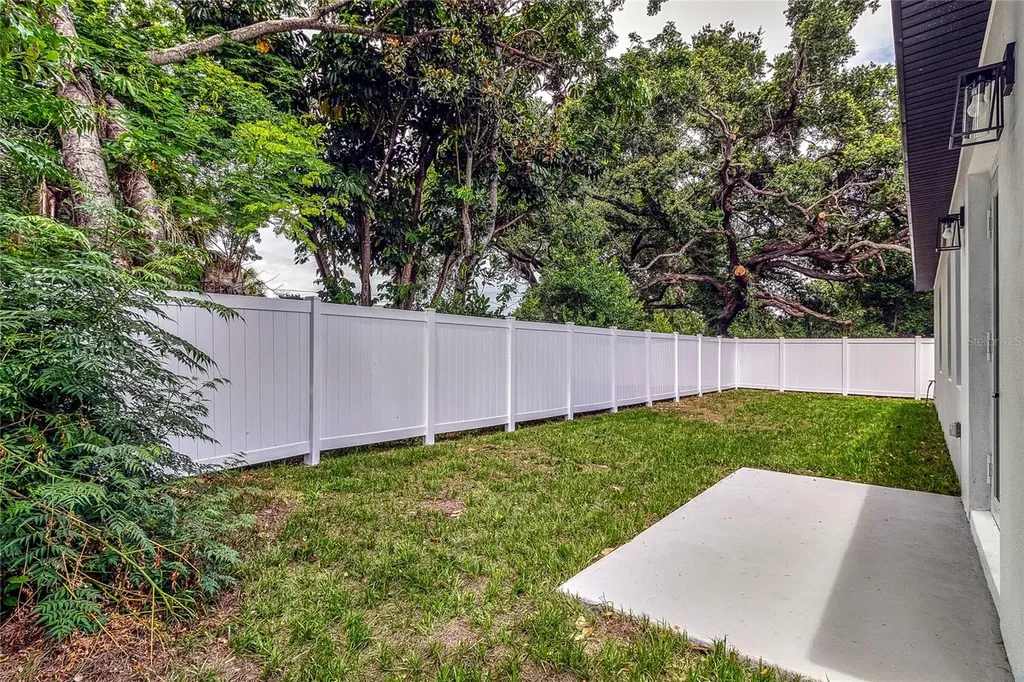 6251 148 Avenue N Clearwater FL 33760