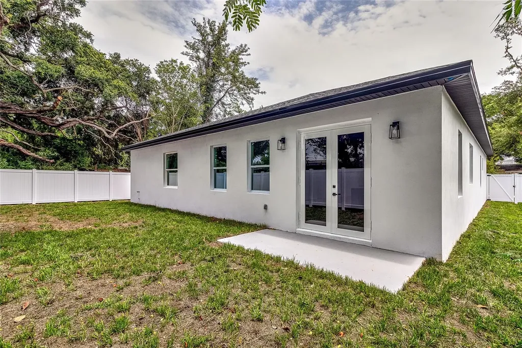 6251 148 Avenue N Clearwater FL 33760