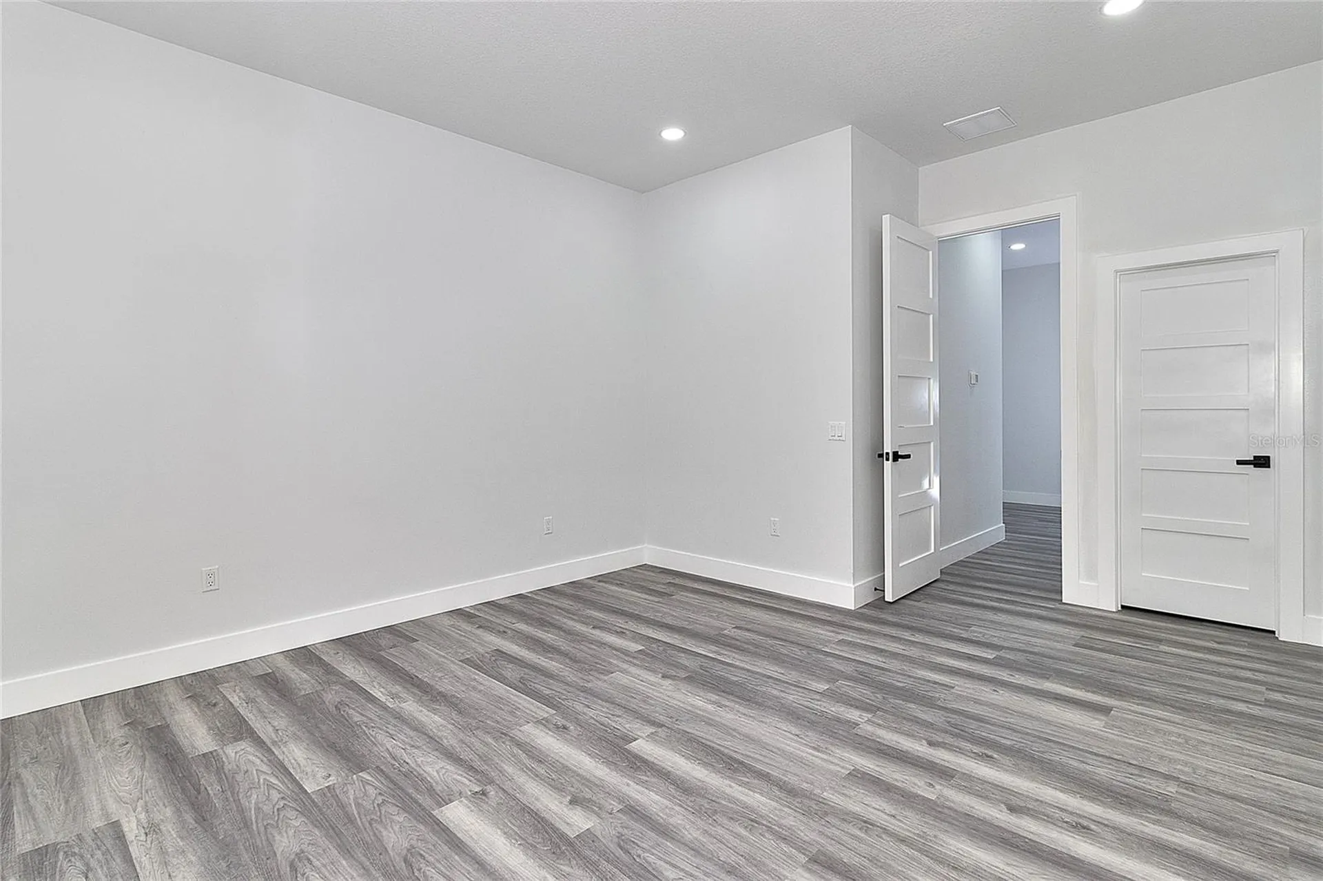 6251 148 Avenue N Clearwater FL 33760
