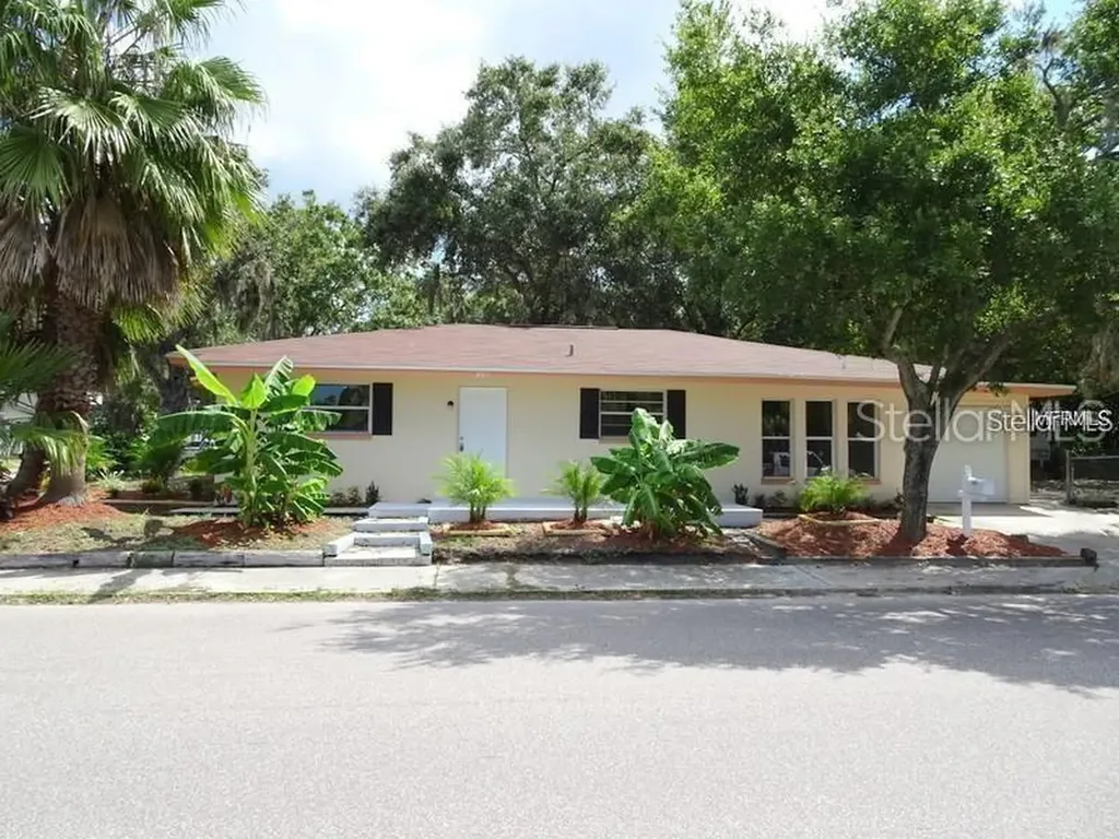 601 Banana Street Tarpon Springs FL 34689