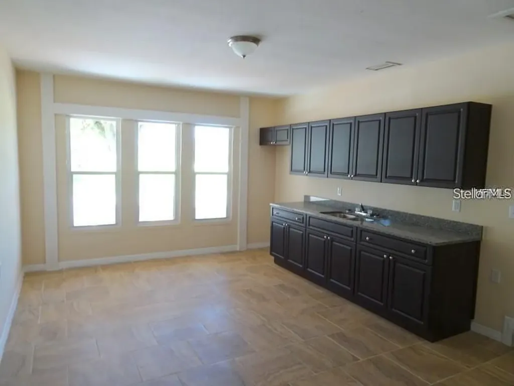 601 Banana Street Tarpon Springs FL 34689