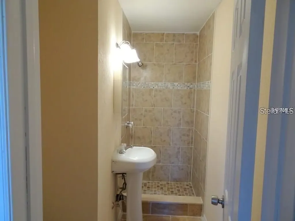 601 Banana Street Tarpon Springs FL 34689