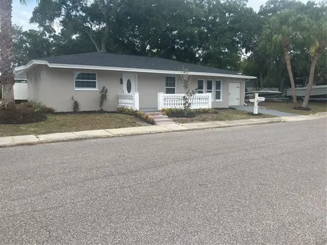 601 Banana Street Tarpon Springs FL 34689