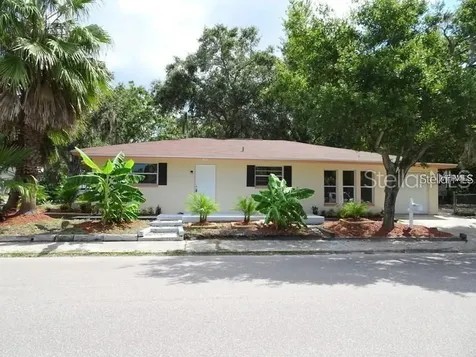 601 Banana Street Tarpon Springs FL 34689