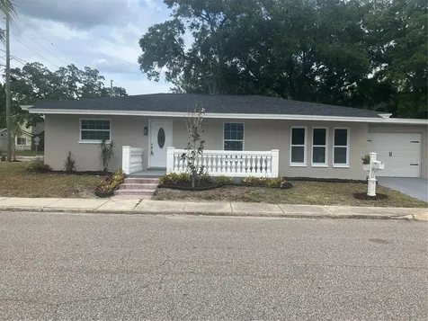 601 Banana Street Tarpon Springs FL 34689