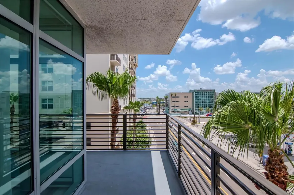 1208 A E Kennedy Boulevard Tampa FL 33602