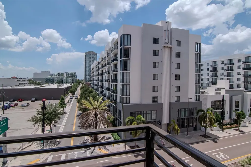1208 A E Kennedy Boulevard Tampa FL 33602