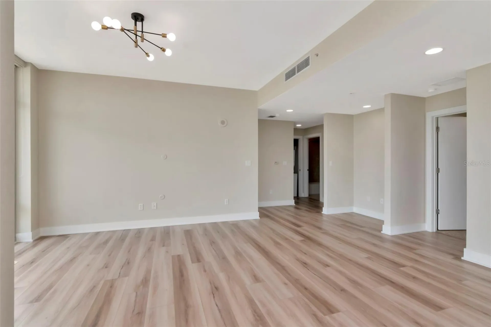 1208 A E Kennedy Boulevard Tampa FL 33602