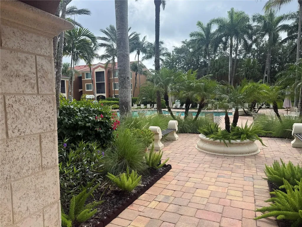 1180 Reserve Way Naples FL 34105