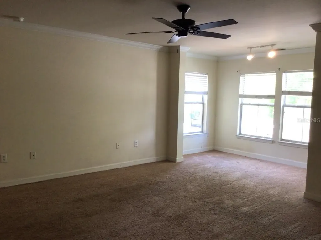 18139 Back Stretch Lane Tampa FL 33647