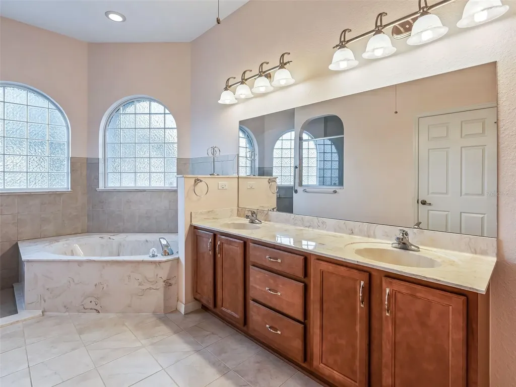 16887 SE 110th Court Road Summerfield FL 34491