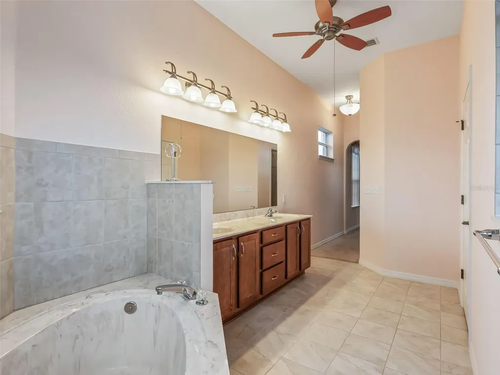 16887 SE 110th Court Road Summerfield FL 34491