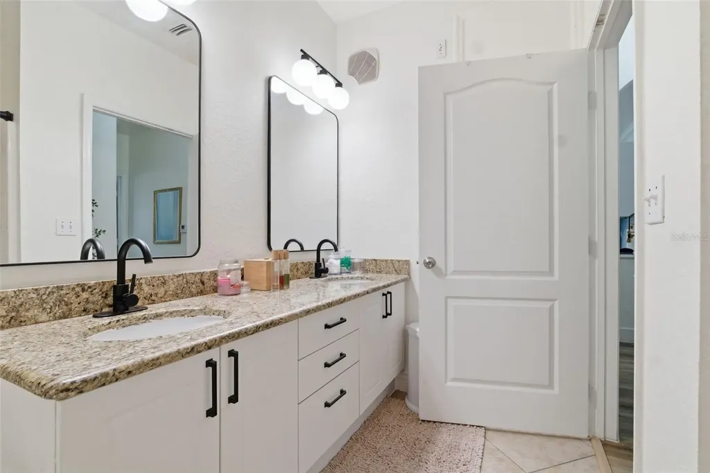 2739 Via Capri Clearwater FL 33764
