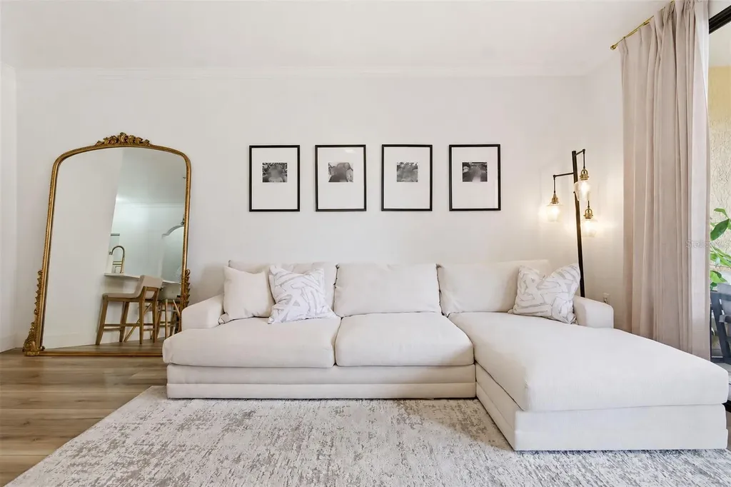 2739 Via Capri Clearwater FL 33764