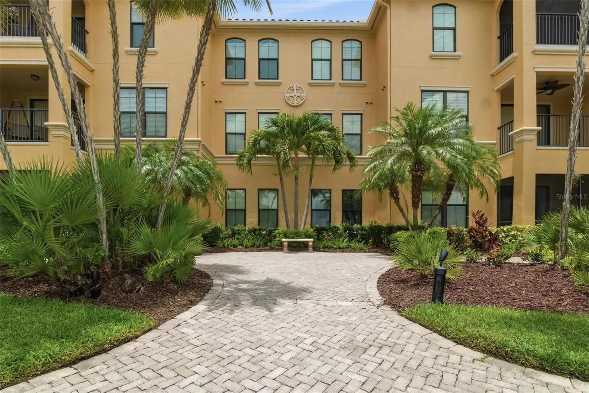 2739 Via Capri Clearwater FL 33764