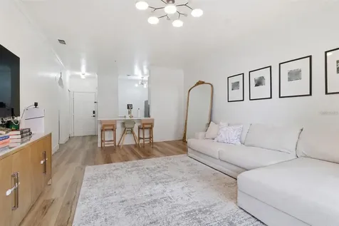 2739 Via Capri Clearwater FL 33764