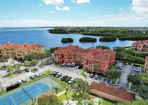 2739 Via Capri Clearwater FL 33764