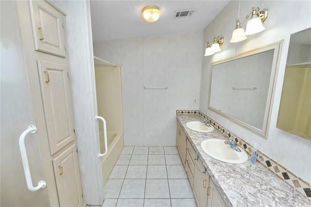 3562 Lazy Lake Drive N Lakeland FL 33801