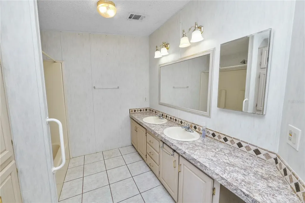 3562 Lazy Lake Drive N Lakeland FL 33801