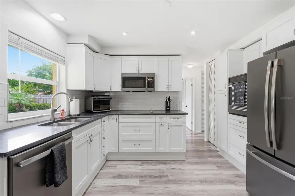 2321 Black Oak Lane Clearwater FL 33763