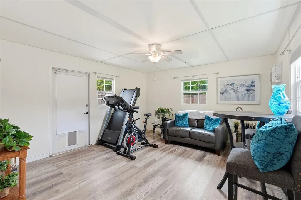 2321 Black Oak Lane Clearwater FL 33763