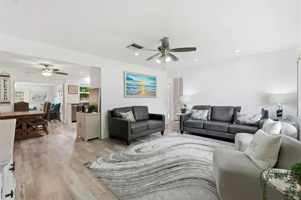 2321 Black Oak Lane Clearwater FL 33763