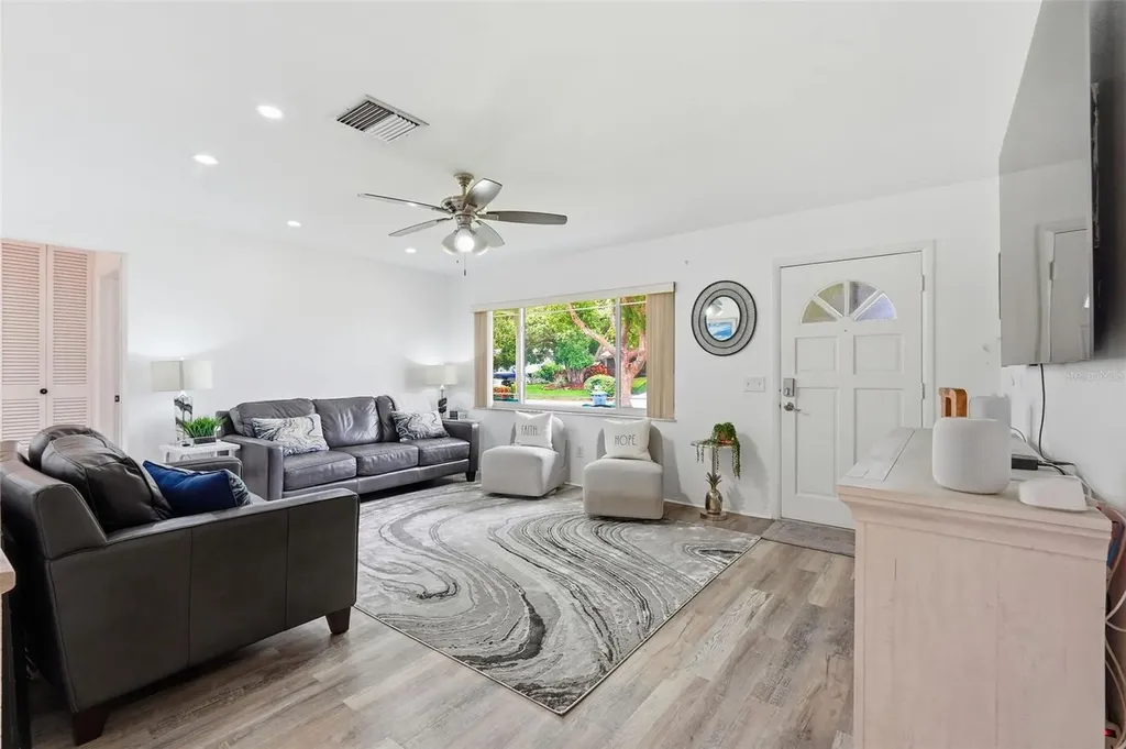 2321 Black Oak Lane Clearwater FL 33763