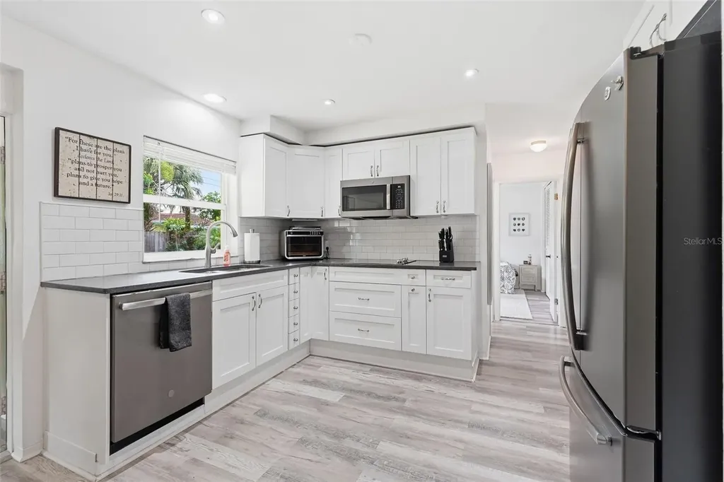 2321 Black Oak Lane Clearwater FL 33763