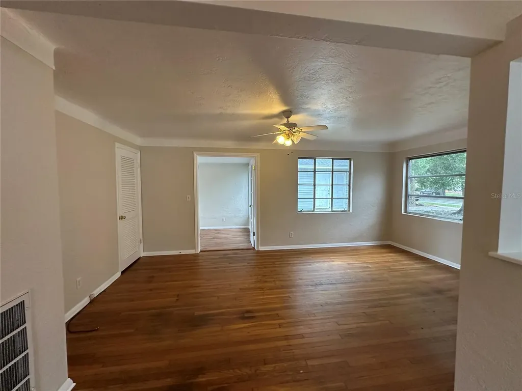 4526 6th Avenue N St Petersburg FL 33713