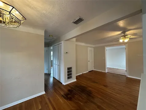 4526 6th Avenue N St Petersburg FL 33713