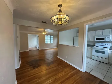 4526 6th Avenue N St Petersburg FL 33713