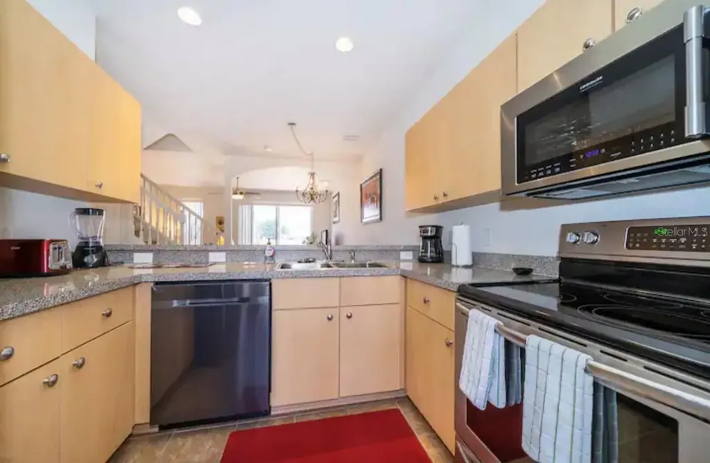 1179 S Beach Circle Kissimmee FL 34746