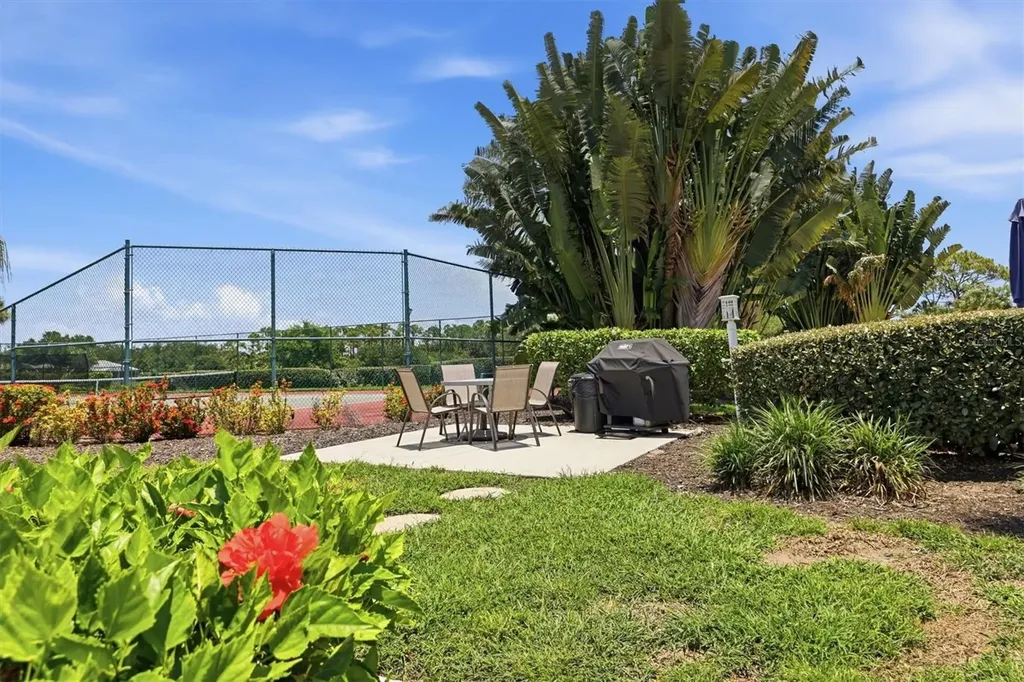 9320 Clubside Circle Sarasota FL 34238