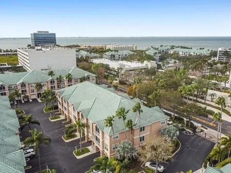 4304 Bay Club Circle Tampa FL 33607
