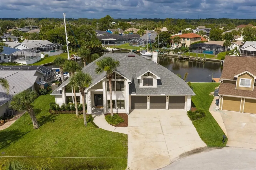 7 Chinook Court Palm Coast FL 32137