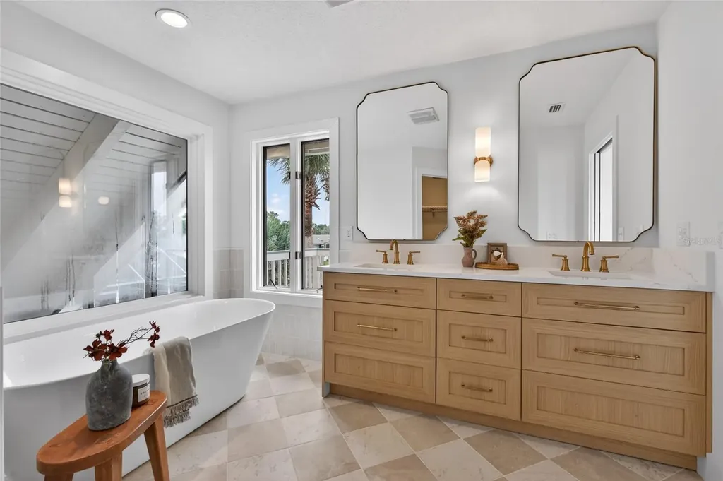 7 Chinook Court Palm Coast FL 32137