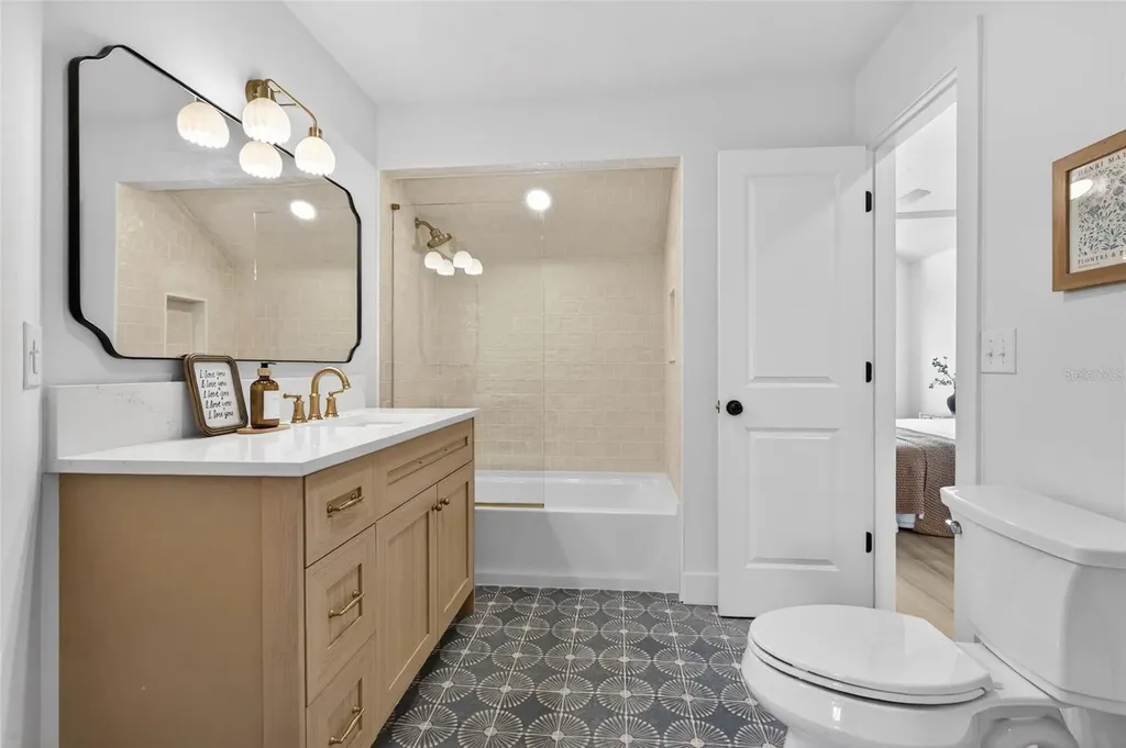 7 Chinook Court Palm Coast FL 32137