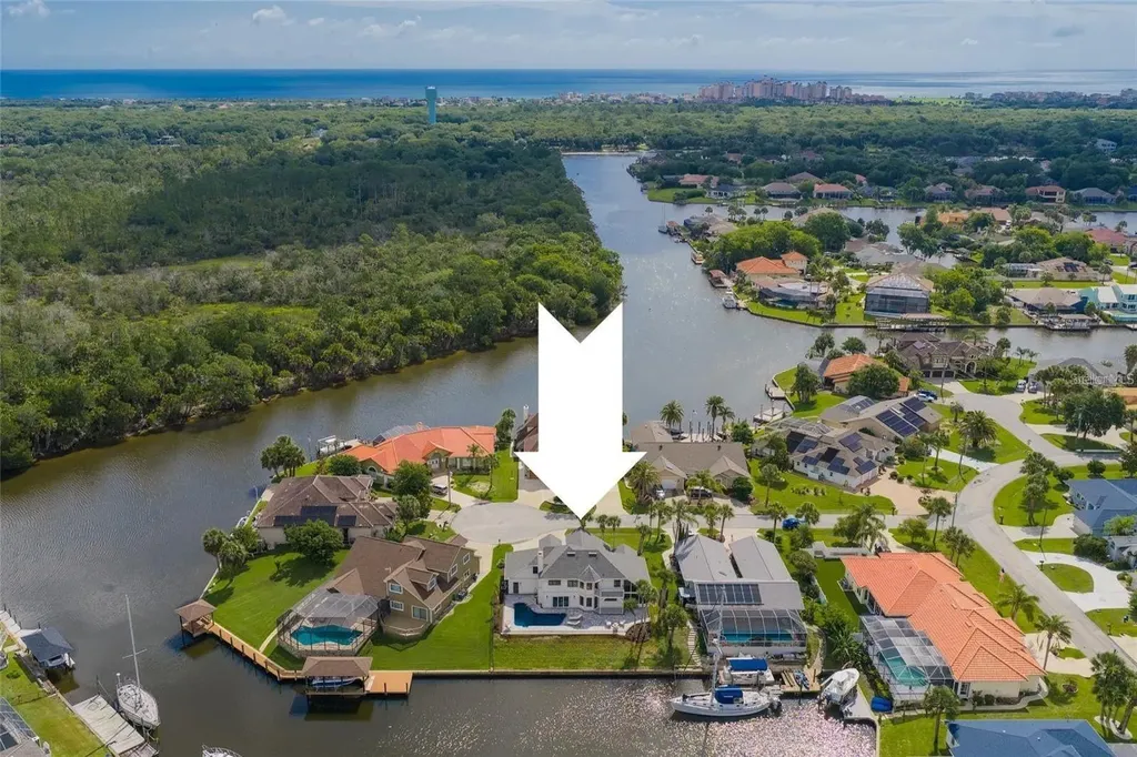 7 Chinook Court Palm Coast FL 32137