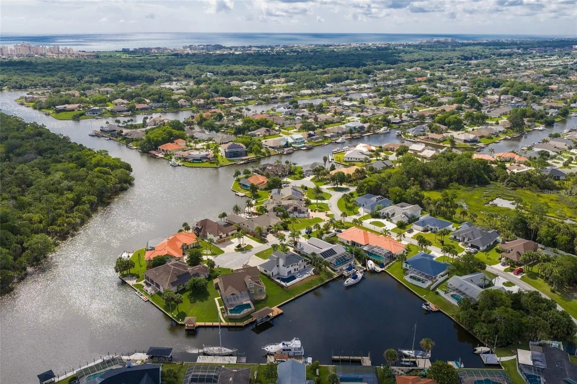 7 Chinook Court Palm Coast FL 32137